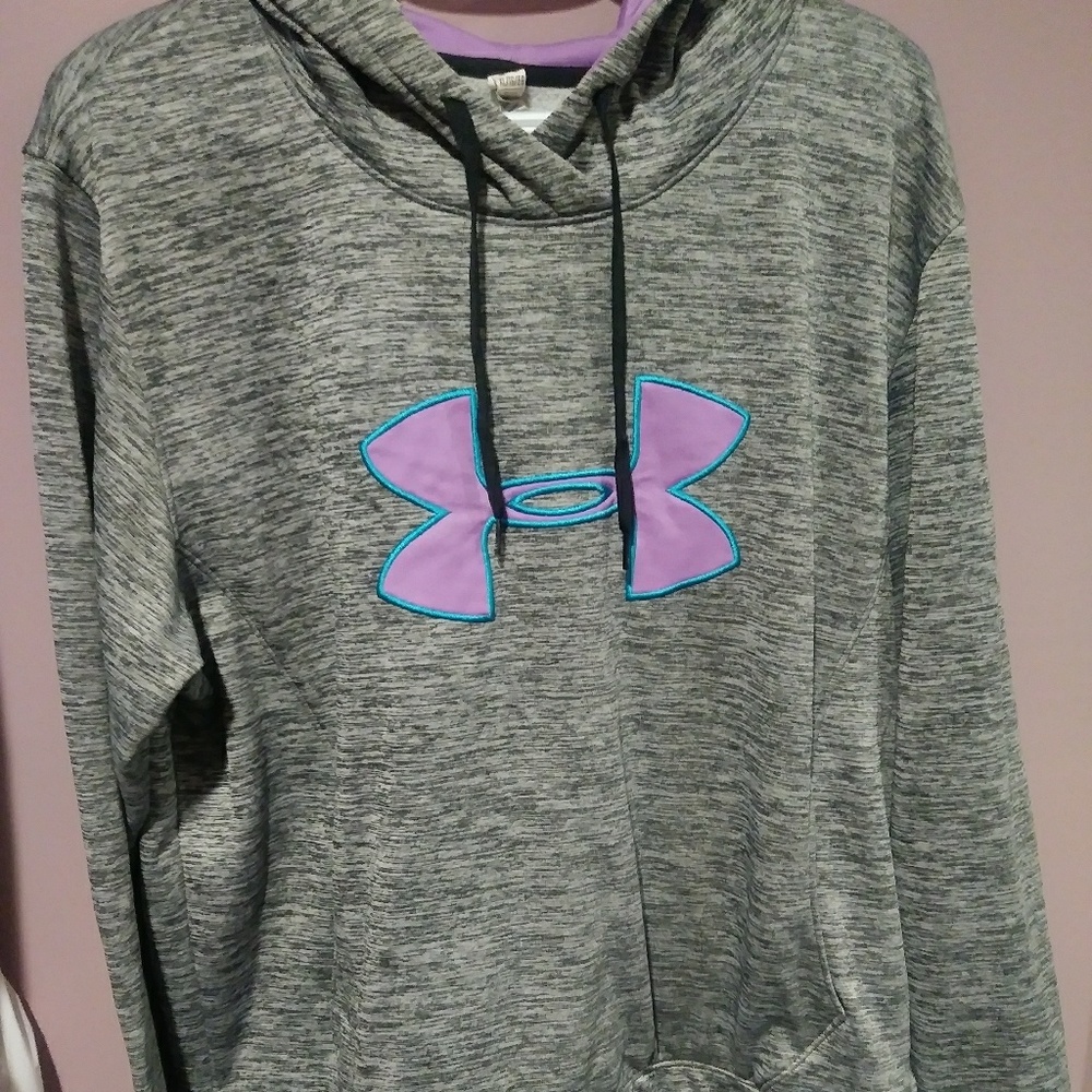 Under Armour sweatshirt